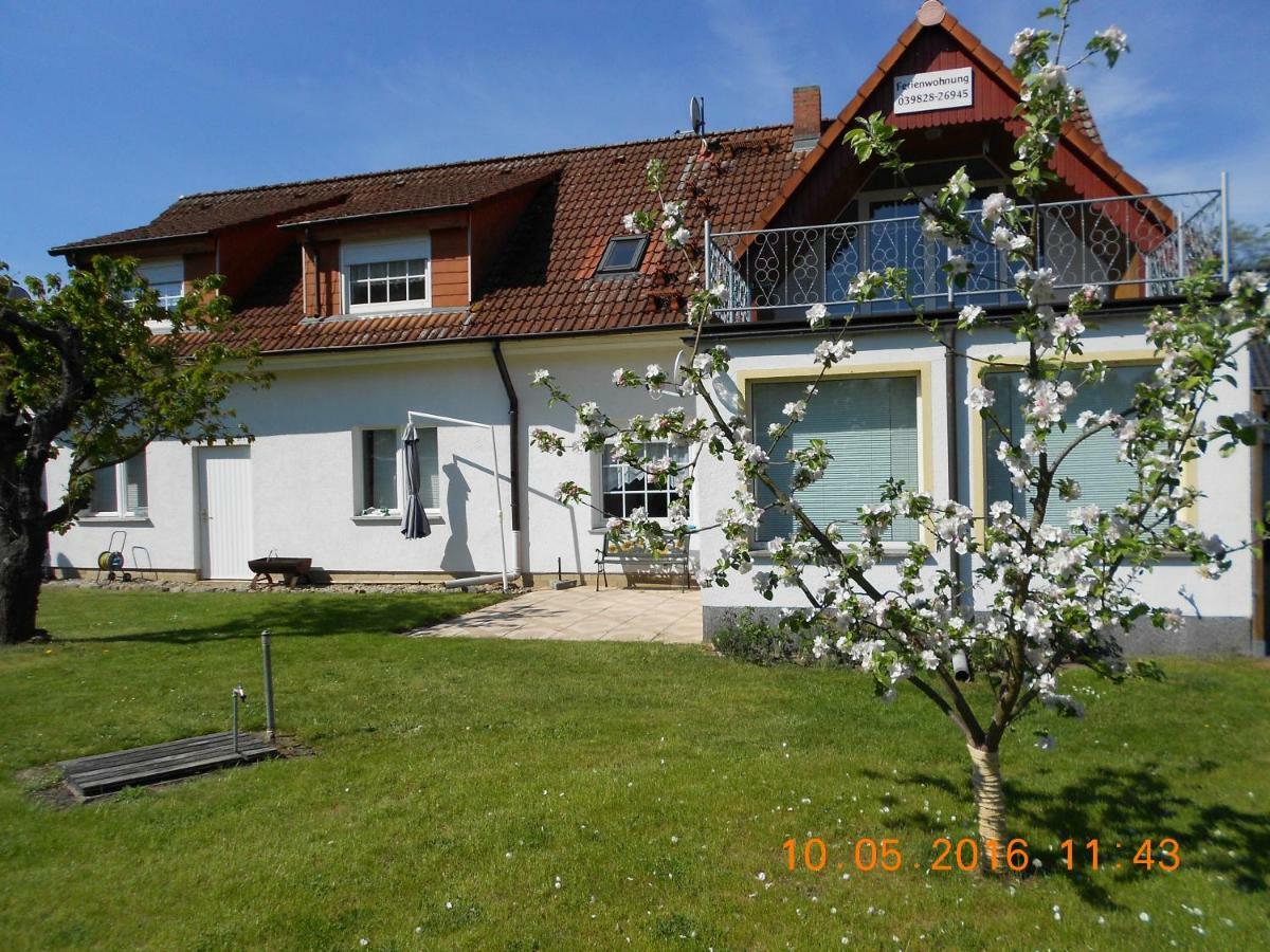 Ferienwohnungen Am Plaetlinsee Wustrow  エクステリア 写真
